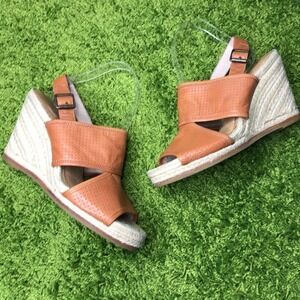 BIALA Womens 10 leather‎ wedge sandal heel open toe